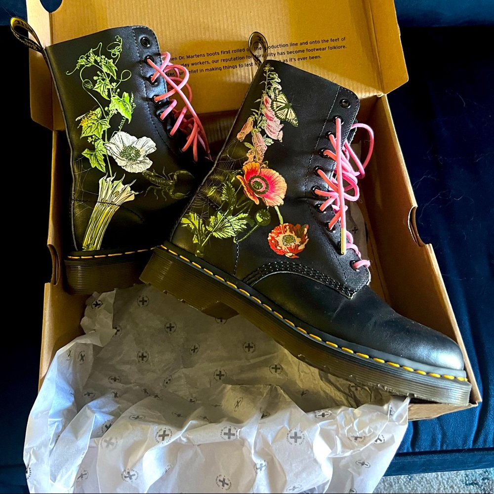Size 8 Wild Botanics Boot by Dr. Martens.